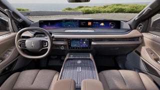 2025 Lincoln Lincoln Navigator Internal Image 2